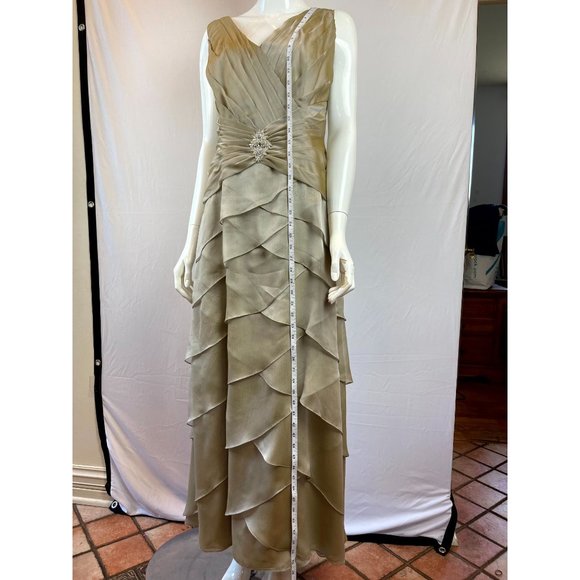 Jade Women Pleated Front Prom Dress Layered Ruffle Sleeveless Clay Gray Size 12 - Picture 4 of 8